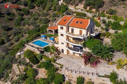 Κέντρο, Δύστος (Εύβοια)