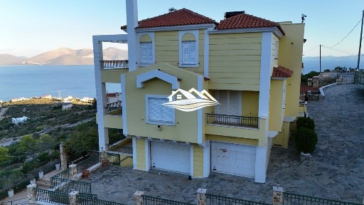 Βίλα, 900τ. μ.