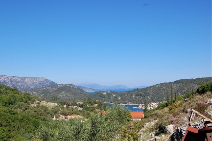 Συγκρότημα διαμερισμάτων, 200τ. μ.