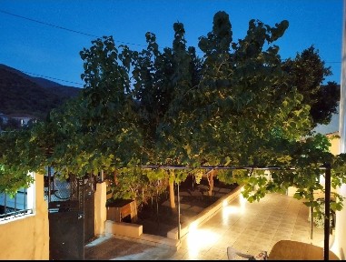 Μονοκατοικία, 96τ. μ.