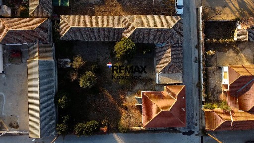 Μονοκατοικία, 63τ. μ.