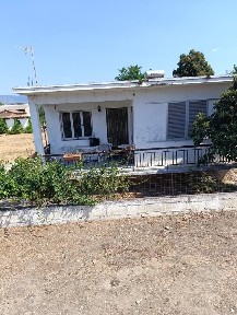 Μονοκατοικία, 80τ. μ.