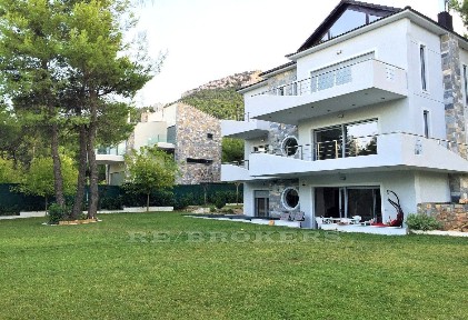 Μονοκατοικία, 360τ. μ.