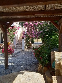 Μονοκατοικία, 80τ. μ.
