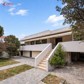 Μονοκατοικία, 220τ. μ.