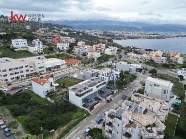 Συγκρότημα διαμερισμάτων, 239τ. μ.