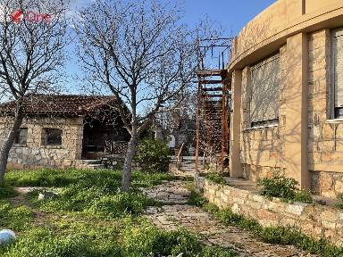 Μεζονέτα, 300τ. μ.
