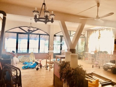 Κτίριο, 370τ. μ.