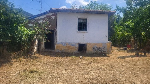 Μονοκατοικία, 90τ. μ.