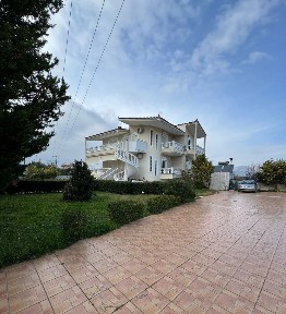 Μονοκατοικία, 255τ. μ.