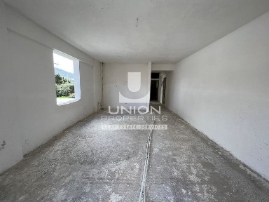 Κτίριο, 585τ. μ.
