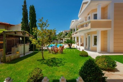 Συγκρότημα διαμερισμάτων, 840τ. μ.