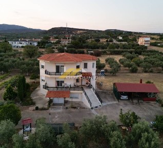 Μονοκατοικία, 280τ. μ.
