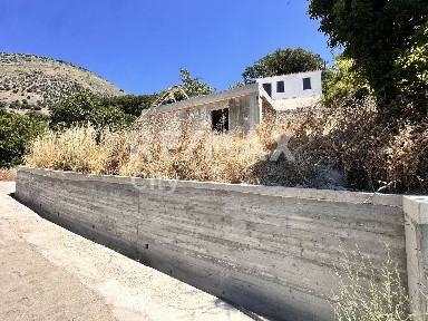 Μονοκατοικία, 90τ. μ.