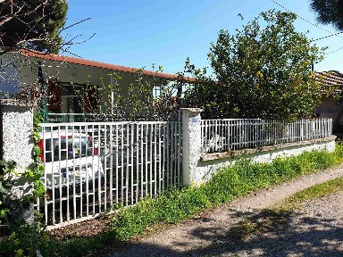 Μονοκατοικία, 43τ. μ.
