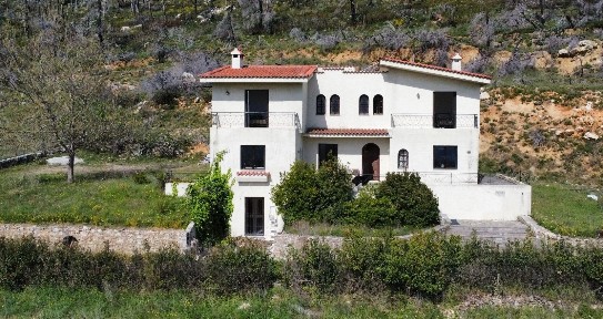 Μονοκατοικία, 241τ. μ.