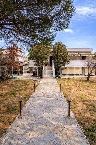 Λαγονήσι, Καλύβια Θορικού (Υπόλοιπο Αττικής), Καλύβια Θορικού