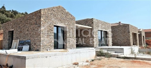 Μονοκατοικία, 100τ. μ.