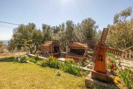 Μονοκατοικία, 52τ. μ.