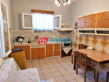 Μονοκατοικία, 85τ. μ.