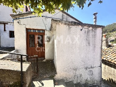 Μονοκατοικία, 80τ. μ.