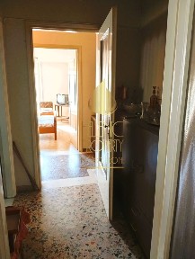 Αγία Σοφία - Μανιάτικα, Ταμπούρια - Αγία Σοφία (Πειραιάς)