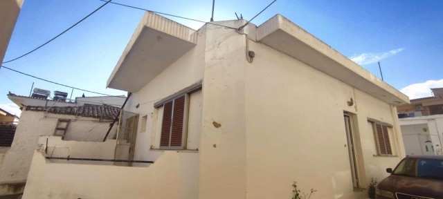 Μονοκατοικία, 100τ. μ.