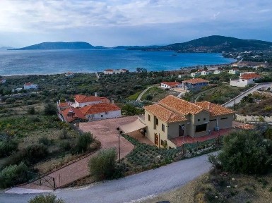 Μονοκατοικία, 274τ. μ.