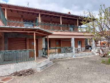 Συγκρότημα διαμερισμάτων, 225τ. μ.