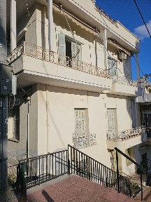 Αγία Σοφία - Μανιάτικα, Ταμπούρια - Αγία Σοφία (Πειραιάς)