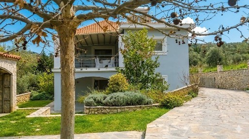 Μονοκατοικία, 265τ. μ.