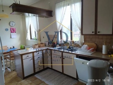 Μονοκατοικία, 310τ. μ.