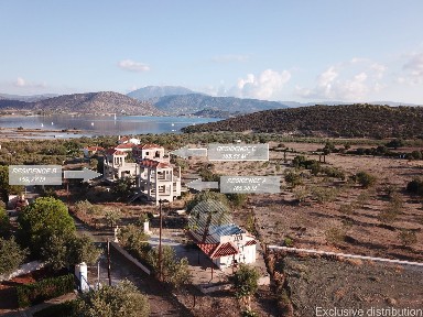 Μονοκατοικία, 325τ. μ.