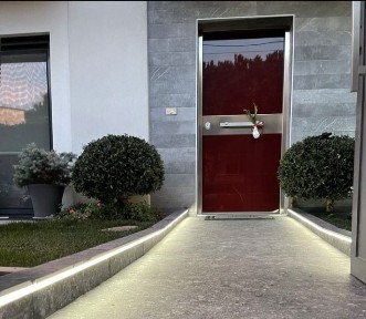 Μονοκατοικία, 250τ. μ.