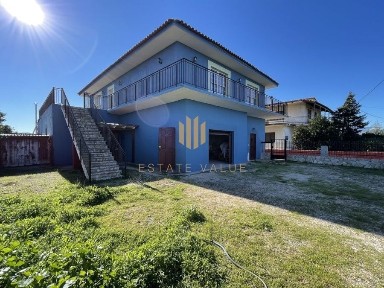 Μονοκατοικία, 370τ. μ.