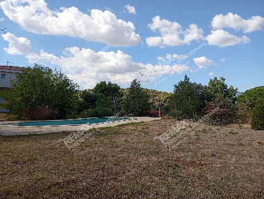 Μονοκατοικία, 425τ. μ.
