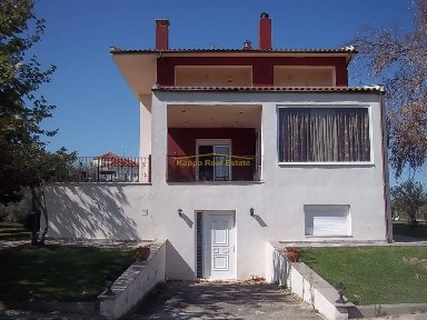 Μονοκατοικία, 345τ. μ.
