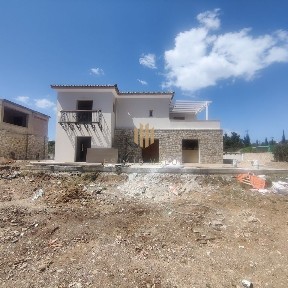 Μονοκατοικία, 270τ. μ.