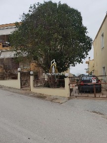 Μονοκατοικία, 210τ. μ.