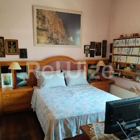 Μονοκατοικία, 330τ. μ.