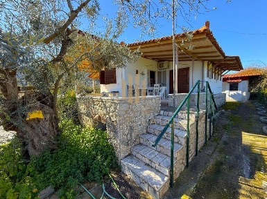 Μονοκατοικία, 51τ. μ.