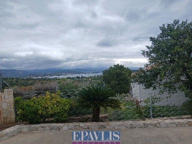 Μονοκατοικία, 90τ. μ.