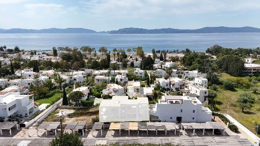Μονοκατοικία, 160τ. μ.