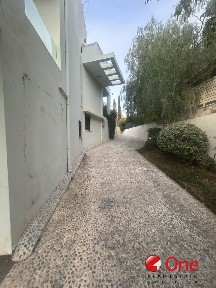 Μονοκατοικία, 270τ. μ.
