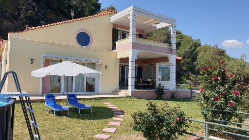 Μονοκατοικία, 360τ. μ.