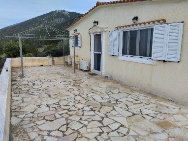 Μονοκατοικία, 150τ. μ.