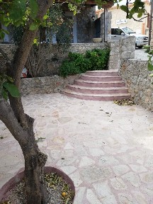 Μονοκατοικία, 77τ. μ.