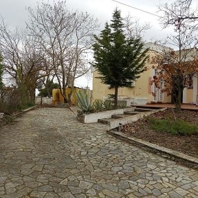 Μονοκατοικία, 190τ. μ.