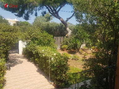 Μονοκατοικία, 80τ. μ.