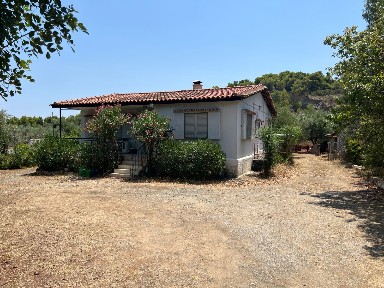 Μονοκατοικία, 93τ. μ.